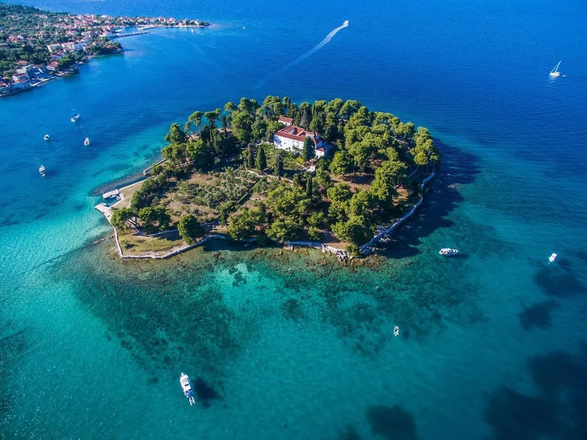 Apartments Dalmatia In Preko, Island Ugljan, With Swimmingpool Croazia