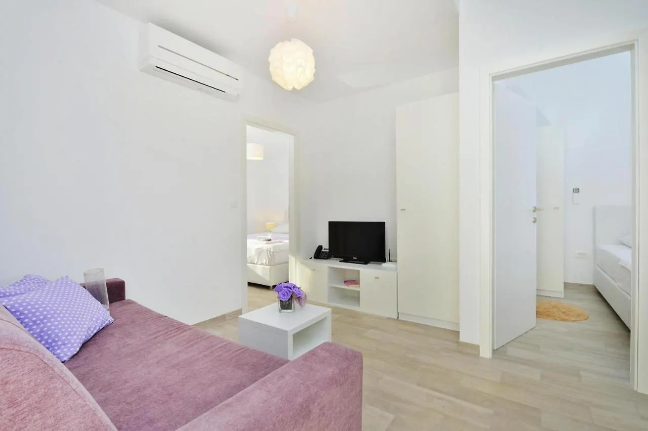 Apartments Dalmatia In Preko, Island Ugljan, With Swimmingpool 0*, Preko Croatia
