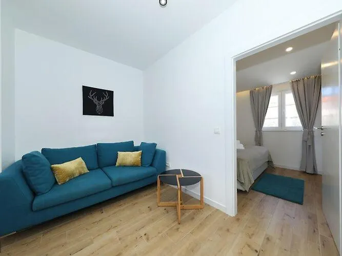 Apartments Dalmatia In Preko, Island Ugljan, With Swimmingpool  Preko