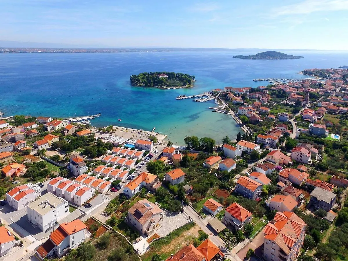 Apartments Dalmatia In Preko, Island Ugljan, With Swimmingpool 0*, Preko Croatia