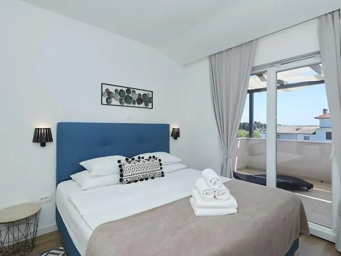 Apartments Dalmatia In Preko, Island Ugljan, With Swimmingpool Croatia