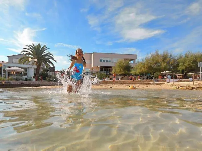 Apartments Dalmatia In Preko, Island Ugljan, With Swimmingpool 0*, Preko Croatia